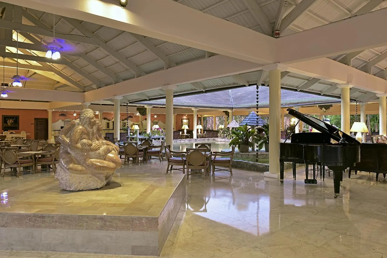 ***** Üdülőközpont Iberostar Waves Punta Cana Dominikai Köztársaság
